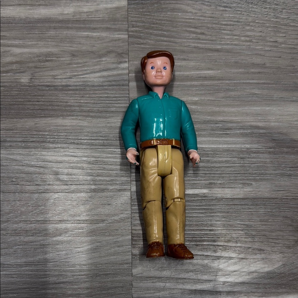 🚩 1993 Vintage Action Figure doll house man / dad with Teal Shirt and Tan Pants